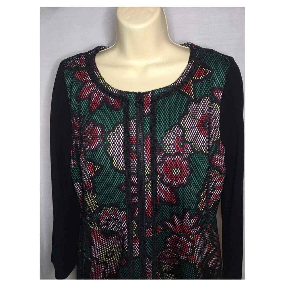Johnston & Bell. Dress/coat. Gorgeous floral and mesh detail. Size 14 - Picture 8 of 16